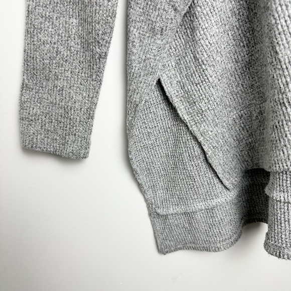 CHERISH TURTLE NECK OVERSIZED SWEATER - Picture 4 of 5